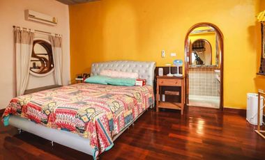 Enchanting Resort-Style Estate: 2 Rai 382 Square wa. Retreat with Multiple Houses in Hang Dong, Chiang Mai - Perfect for Families or a Resort Business