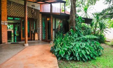 Enchanting Resort-Style Estate: 2 Rai 382 Square wa. Retreat with Multiple Houses in Hang Dong, Chiang Mai - Perfect for Families or a Resort Business