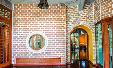 Enchanting Resort-Style Estate: 2 Rai 382 Square wa. Retreat with Multiple Houses in Hang Dong, Chiang Mai - Perfect for Families or a Resort Business