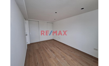 Hermoso Duplex En Santiago De Surco 215M2