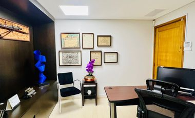 Venta oficina milla de oro poblado medellin