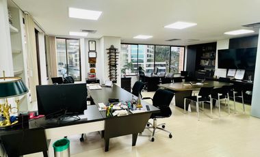 Venta oficina milla de oro poblado medellin