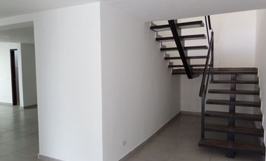 Casa en Arriendo en Niza Sur