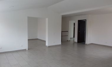 Casa en Arriendo en Niza Sur