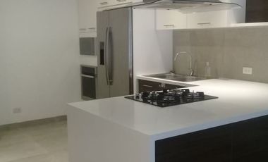 Suite de lujo de venta en Cuenca av ord lazo edificio torre alamos plaza