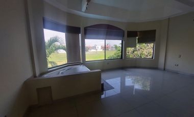 Samborondon, Se renta excelente departamento 3 dormitorios sin muebles