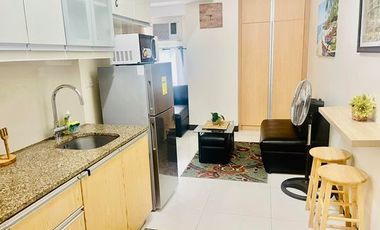Condo for Rent in Florence, McKinley Hill, Taguig