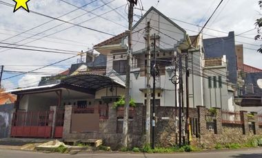 Rumah Hook 2 Lantai Luas 200 di Tidar Esberg kota Malang