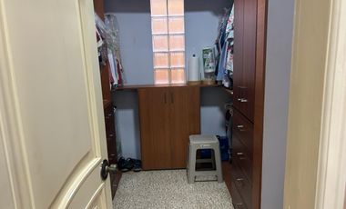 VENDO PROPIEDAD DOBLE Y MUY AMPLIA EN SAN SEBASTIÁN