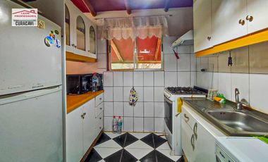 Leon Propiedad arrienda casa con todos sus muebles en Cuyuncavi Abajo, Curacavi