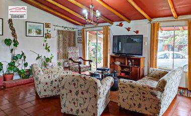 Leon Propiedad arrienda casa con todos sus muebles en Cuyuncavi Abajo, Curacavi