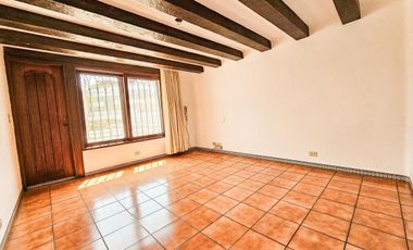 LINDA CASA DISEÑADA Y CONSTRUIDA POR ARQ VELASCO