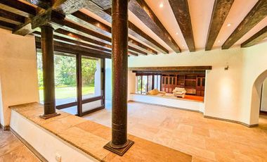 LINDA CASA DISEÑADA Y CONSTRUIDA POR ARQ VELASCO