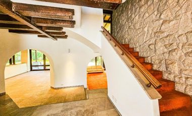 LINDA CASA DISEÑADA Y CONSTRUIDA POR ARQ VELASCO
