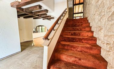 LINDA CASA DISEÑADA Y CONSTRUIDA POR ARQ VELASCO
