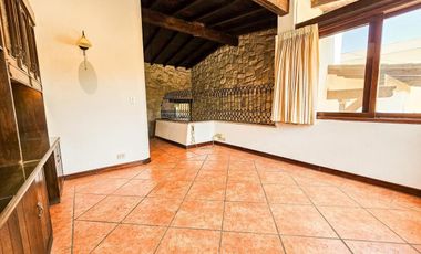 LINDA CASA DISEÑADA Y CONSTRUIDA POR ARQ VELASCO