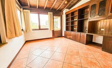 LINDA CASA DISEÑADA Y CONSTRUIDA POR ARQ VELASCO