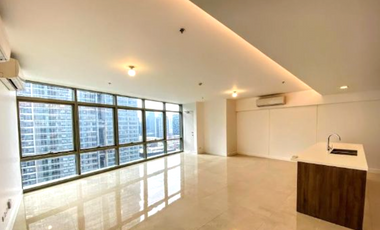 Good Deal in East Gallery Place , BGC: For Rent Three Bedroom Unit