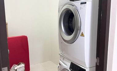 FULLY FURNISHED 2 BEDROOM UNIT IN UPTOWN RITZ BGC NEAR MCKINLEY