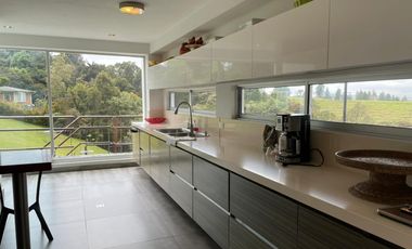 PR16925 Casa Amoblada en arriendo en el sector Altos de Palmas, Envigado