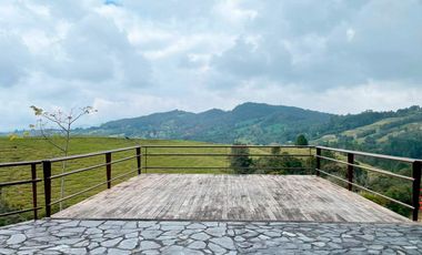 PR16925 Casa Amoblada en arriendo en el sector Altos de Palmas, Envigado