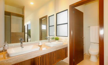 Casa en Venta con Varias Habitaciones en Selvanova, Playa del Carmen