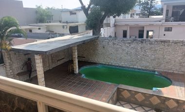 Departamento de alquiler en Urdesa Central, 1 parqueo cerrado, piscina.