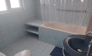 Departamento de alquiler en Urdesa Central, 1 parqueo cerrado, piscina.