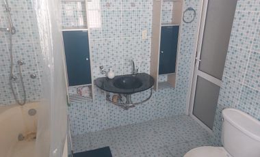 Departamento de alquiler en Urdesa Central, 1 parqueo cerrado, piscina.