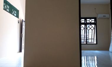 Sewa Rumah Taman Pondok Indah Wiyung Nyaman Dekat Tol Bisnis Sekolah