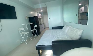 RUSH SALE CONDO UNIT NEAR DE LA SALLE UNIVERSITY