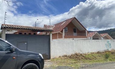 Propiedad en venta ideal para fábrica, vivienda o quinta sector Chuquipata (UNAE)