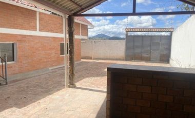 Propiedad en venta ideal para fábrica, vivienda o quinta sector Chuquipata (UNAE)