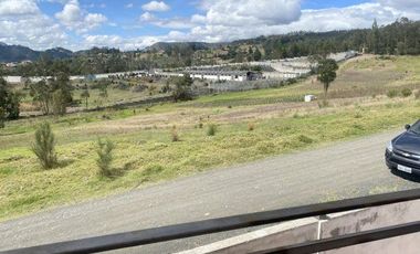 Propiedad en venta ideal para fábrica, vivienda o quinta sector Chuquipata (UNAE)