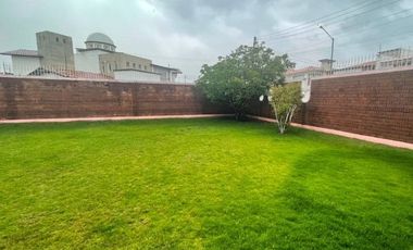 SE VENDE RESIDENCIA EN FRACCIONAMIENTO EXCLUSIVO, METEPEC MEXICO
