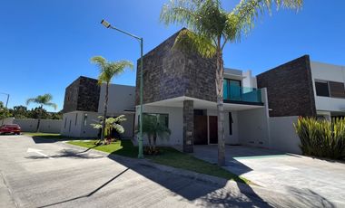 Casa en Venta en Fracc Los Sueños, Prolongación Av. Vallarta