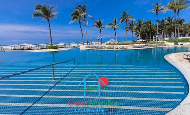 Departamento de playa en descuento por Otis. Para restaurar. Terraza con vista al mar