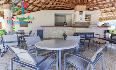 Departamento de playa en descuento por Otis. Para restaurar. Terraza con vista al mar