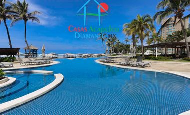 Departamento de playa en descuento por Otis. Para restaurar. Terraza con vista al mar