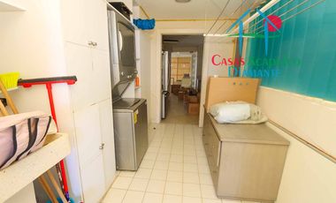 Departamento de playa en descuento por Otis. Para restaurar. Terraza con vista al mar