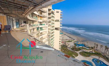 Departamento de playa en descuento por Otis. Para restaurar. Terraza con vista al mar