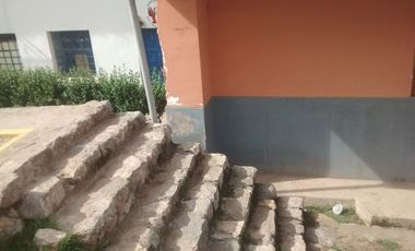 En venta casa como terreno en CHINCHERO URUBAMBA CUSCO