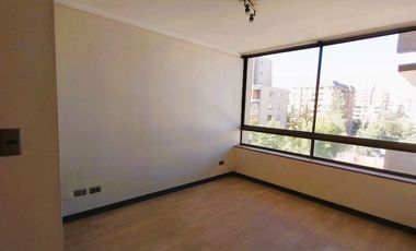 Vista Despejada, Luminoso Y Caminando A Providencia, Con estacionamiento