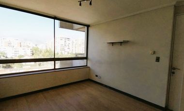 Vista Despejada, Luminoso Y Caminando A Providencia, Con estacionamiento