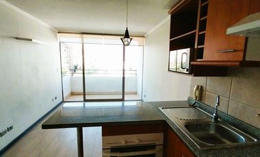 Vista Despejada, Luminoso Y Caminando A Providencia, Con estacionamiento