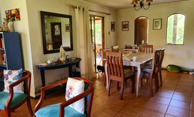 Se vende casa sólida en parcela de 5.000 m2,Pelarco