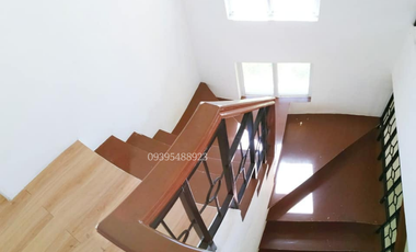 5 bedrooms House and Lot in Taal Batangas