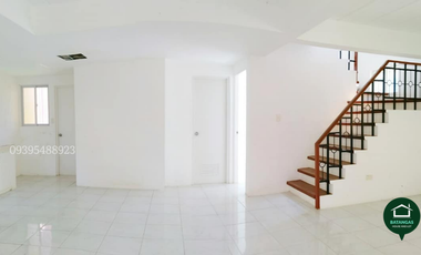 5 bedrooms House and Lot in Taal Batangas