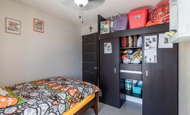 CASA EN VENTA DE 3 RECÁMARAS, ALBERCAS, CANCHAS DEPORTIVAS. UBICADA EN XOCHITEPEC, MORELOS.