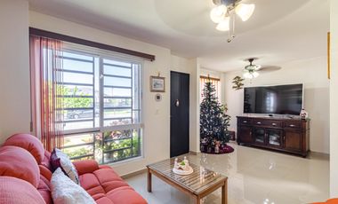 CASA EN VENTA DE 3 RECÁMARAS, ALBERCAS, CANCHAS DEPORTIVAS. UBICADA EN XOCHITEPEC, MORELOS.
